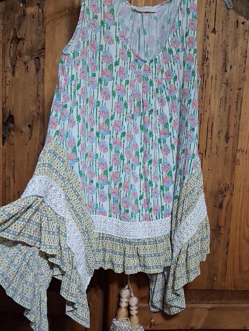 entro Pastel Green & Pink Floral Asymmetrical Boho Summer  Tank Top